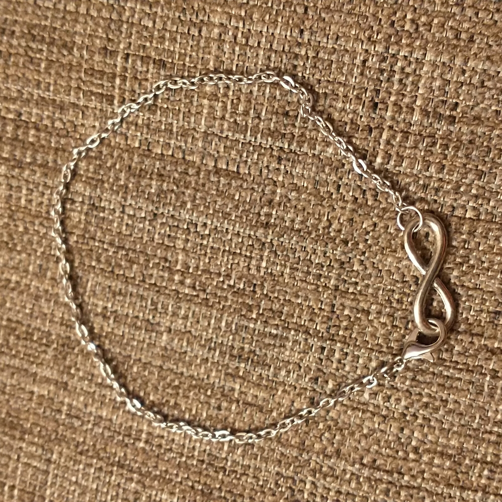 NWOT Classic Infinity Sign Anklet